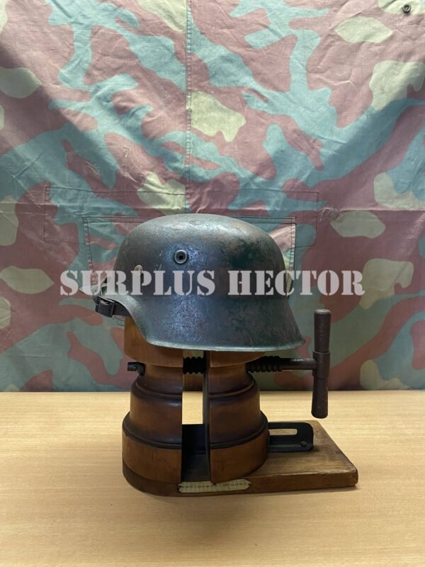 casque-allemand-ww2-m194-vieilli-militaria-ww2
