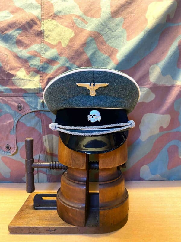 casquette-allemande-officier-ww2-laine-feldgrau