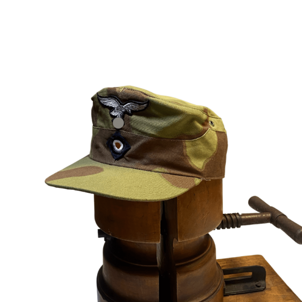 casquette-allemande-ww2-luftwaffe-camo-telo-mimetico-bevo-cocarde