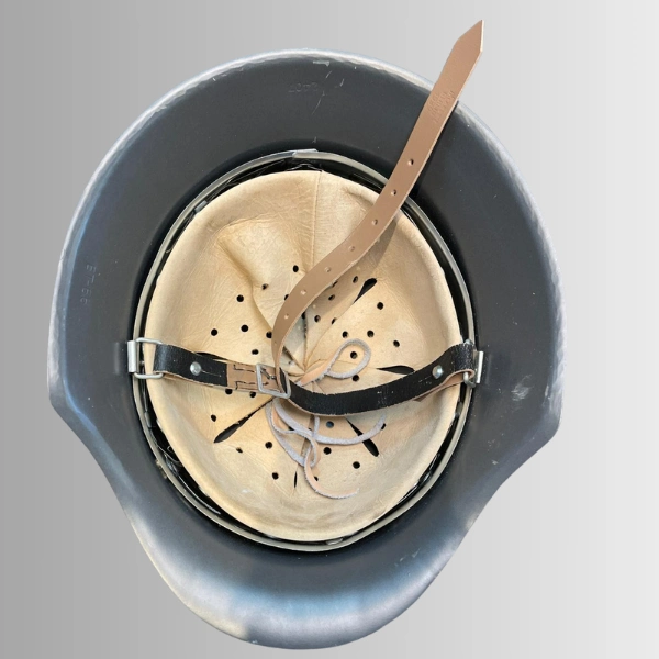 Stahlhelm M42 WH/SS – Camouflage Hiver – Vieillissement WW2 5 Stahlhelm M42 WH/SS – Camouflage Hiver – Vieillissement WW2 – Image 5